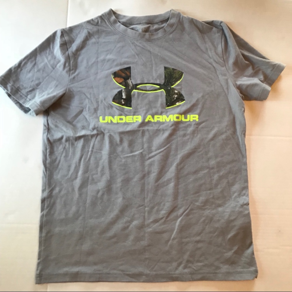 UNDER ARMOUR tee shirt 👕
